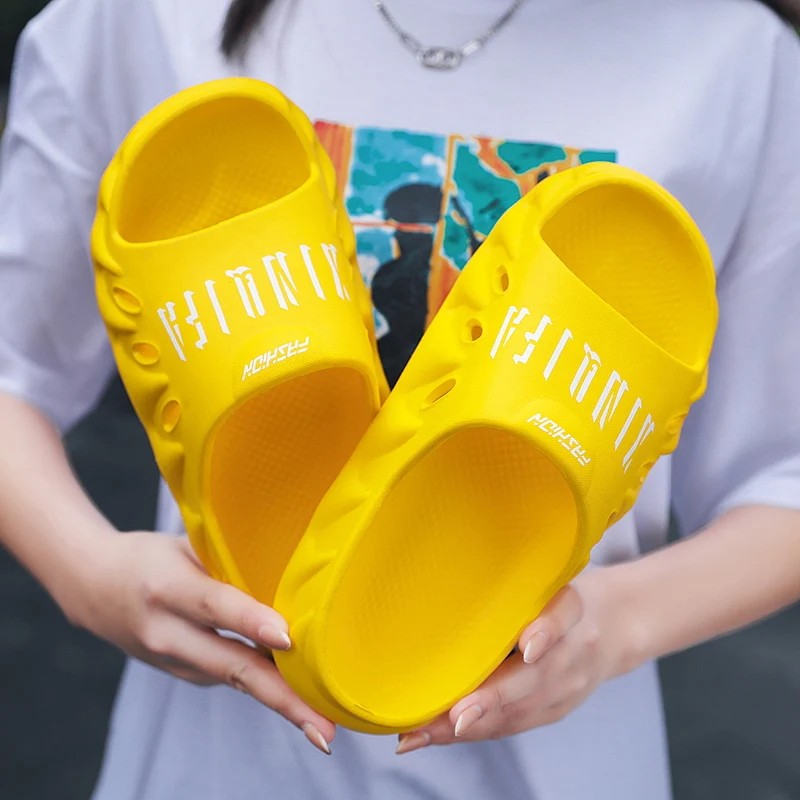 

High Quality Wholesale Custom Sandals Summer Men Slide Yezzy Slippers Women Big size Yeezy Slides Slippers Made In China, As shown in the picture