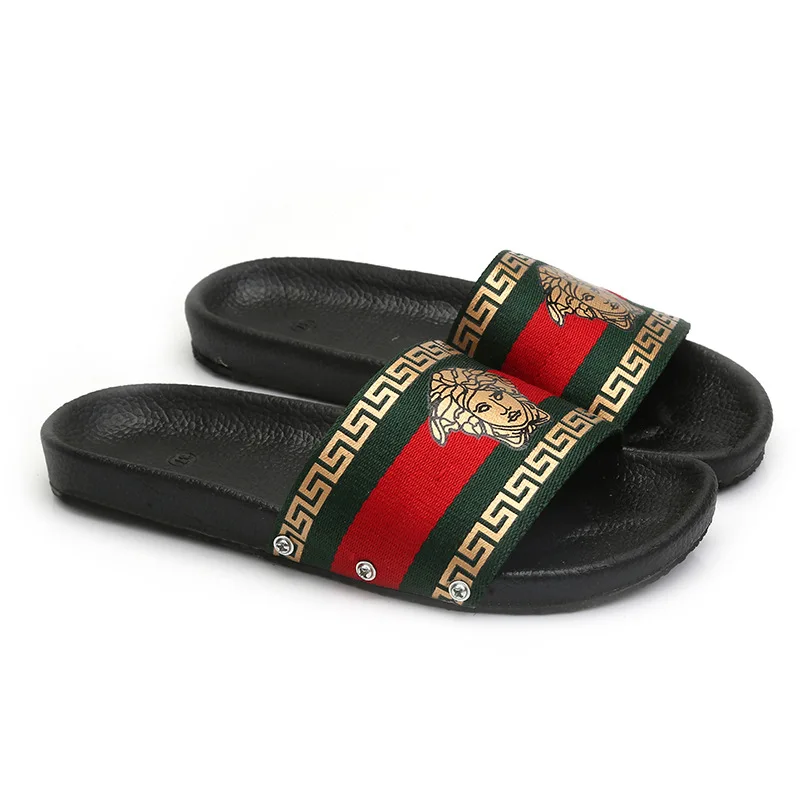 

Ladies fashion versatile flat toe pair of non-slip cartoon lovers slippers, Customized color