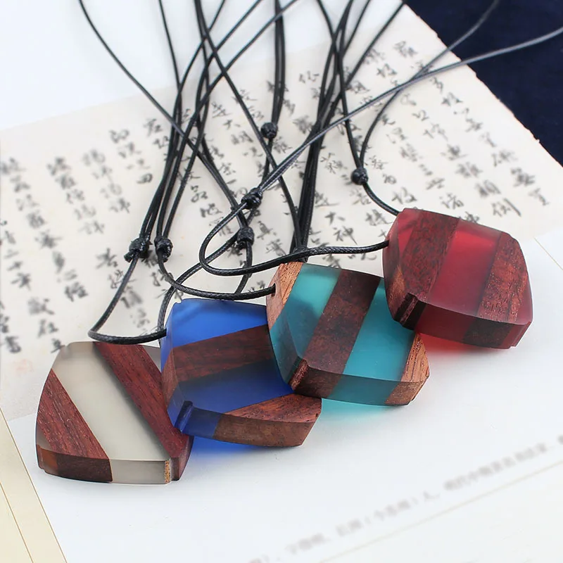 

Colorful Handmade Adjustable Fashion Women Epoxy Engraved Resin Geometric Pendant Wooden Necklaces
