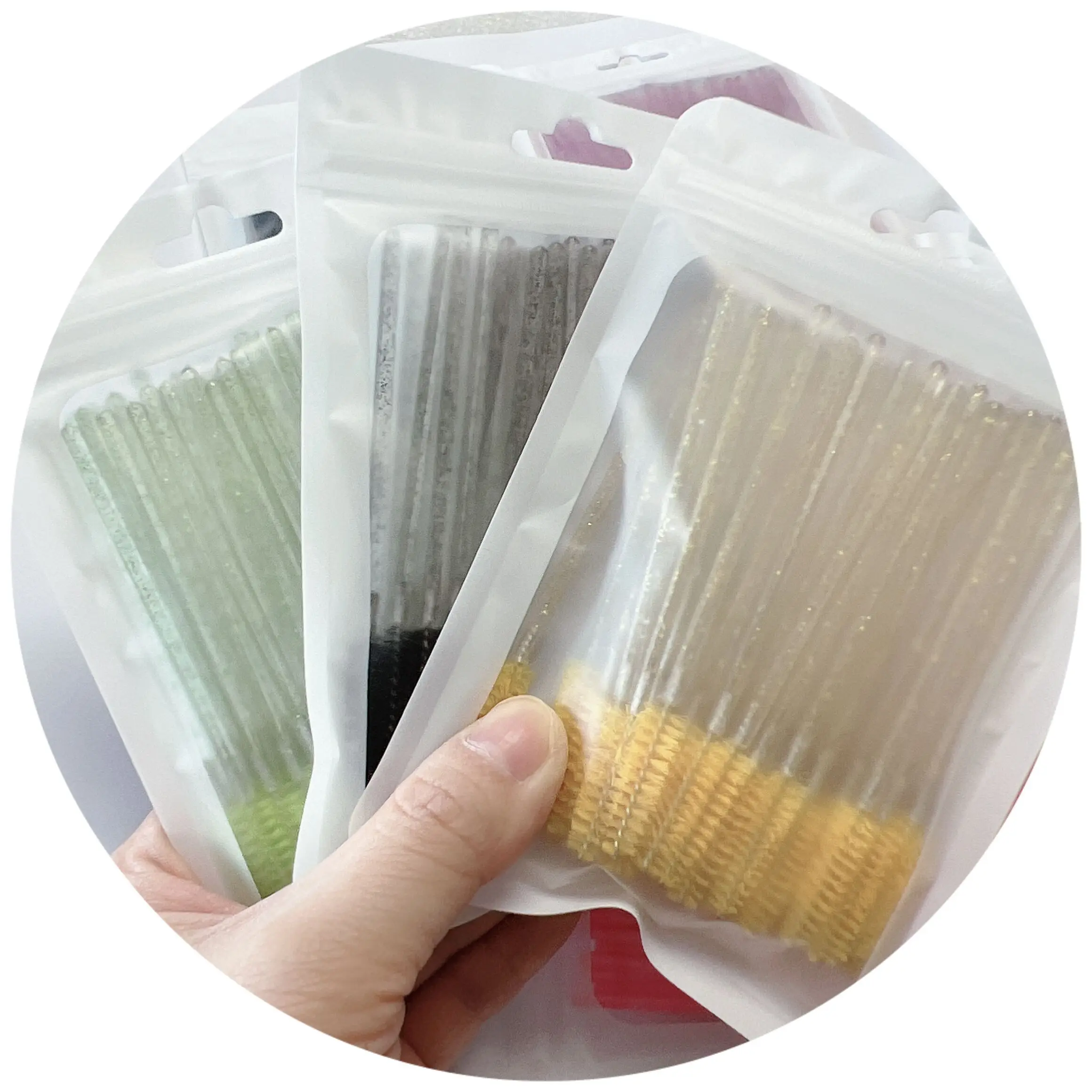 

Wholesale color Disposable 50 Pcs/Bag Lash Crystal Glitter Nylon Spoolie Brush for Salon Lash Cleanser Mascara Makeup Brush Tool