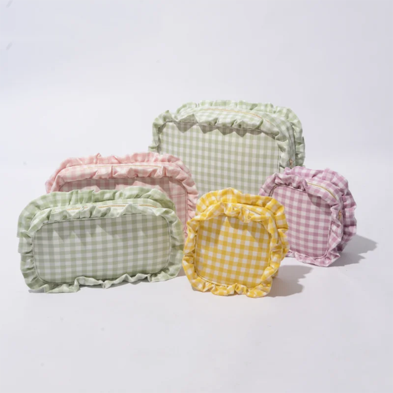 

Low MOQ New Arrival Gingham Glam Toiletry Bags Durable Portable Women Lady Travel Makeup Cosmetic Bags