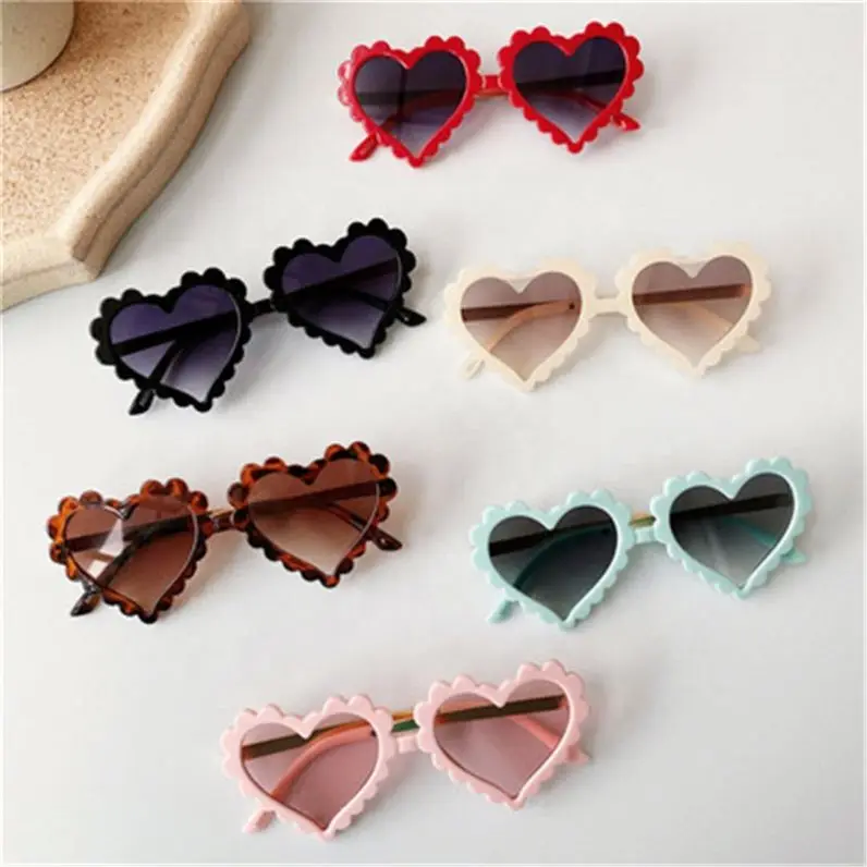 

New Children's Sunglasses Fashion Heart Shape Kids Sunglasses in Stock, 6 colors