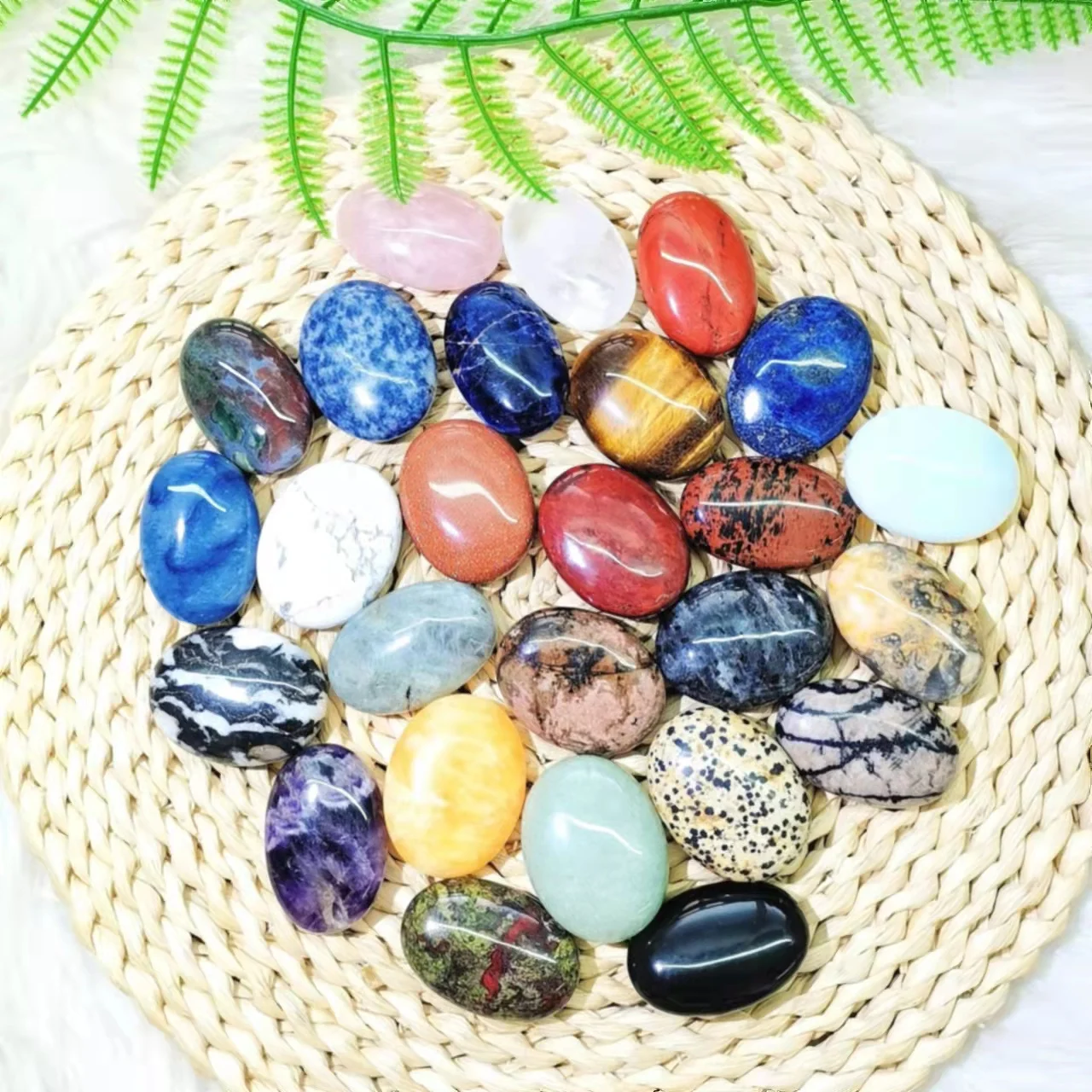 

Wholesale Natural Healing Crystal Palm Stone Carving Crafts For Decoration