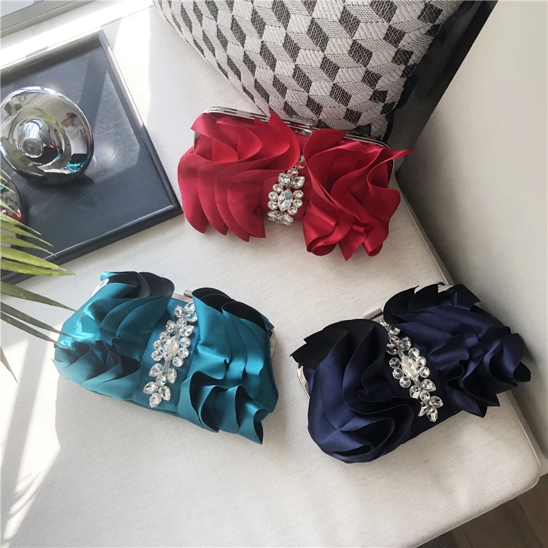 

Women Fashion Evening Clutch Chain Bag Luxury Silk Wedding Party Bag Clutch Handbag For Woman Rhinestone Bridal Dinner Purse, Red/green/blue