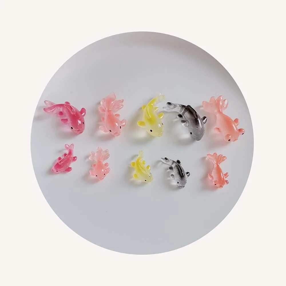Bulk 100Pcs/Lot 25MM 39MM Colorful Miniature Gold Fish Resin Gems for Doll House Fairy Garden Decoration Supplier