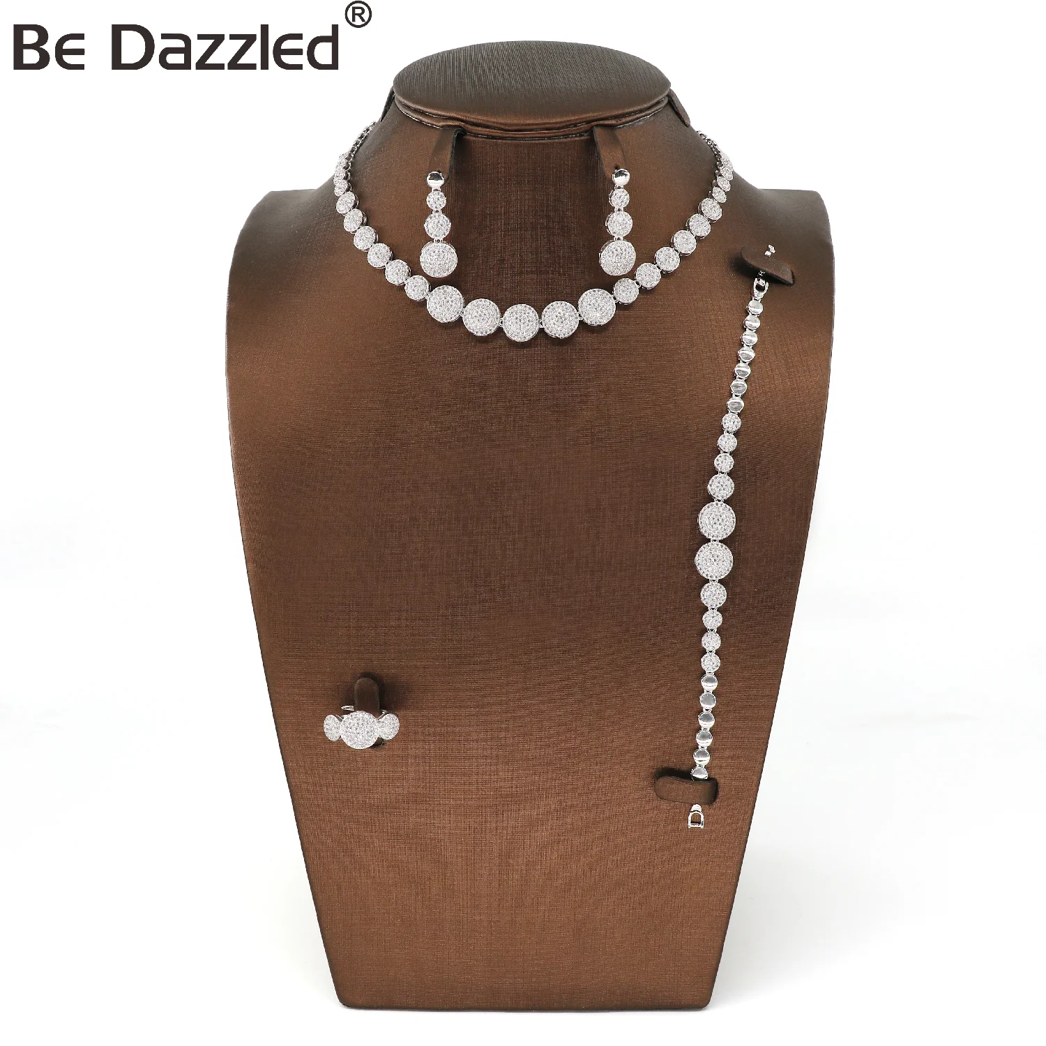 

Bedazzled 2018 Fashion Woman Bridal Jewelry Set Cubic Zirconia Weeding Jewelry Manufacturer China, Silver color