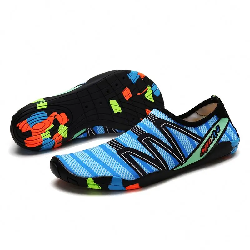 

Beach Shoe Woman Diving Shoes Protection Dongdong Quickdry Kanye Fliper Rome Women'S Velcro Men'S Plastic Magic Sticks