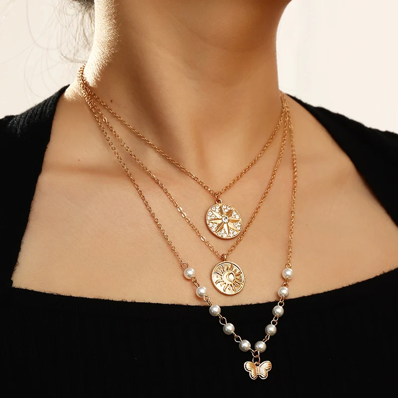 

NZ1973 Butterfly Shape Gold Chain Round Shape Charm Vintage Fashion Women Girls High Quality Pendant Jewelry Necklace 2021