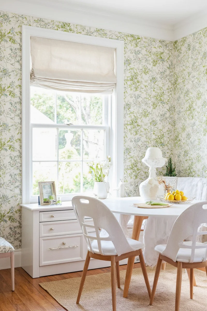Chalkboard wallpaper in a child's bedroom