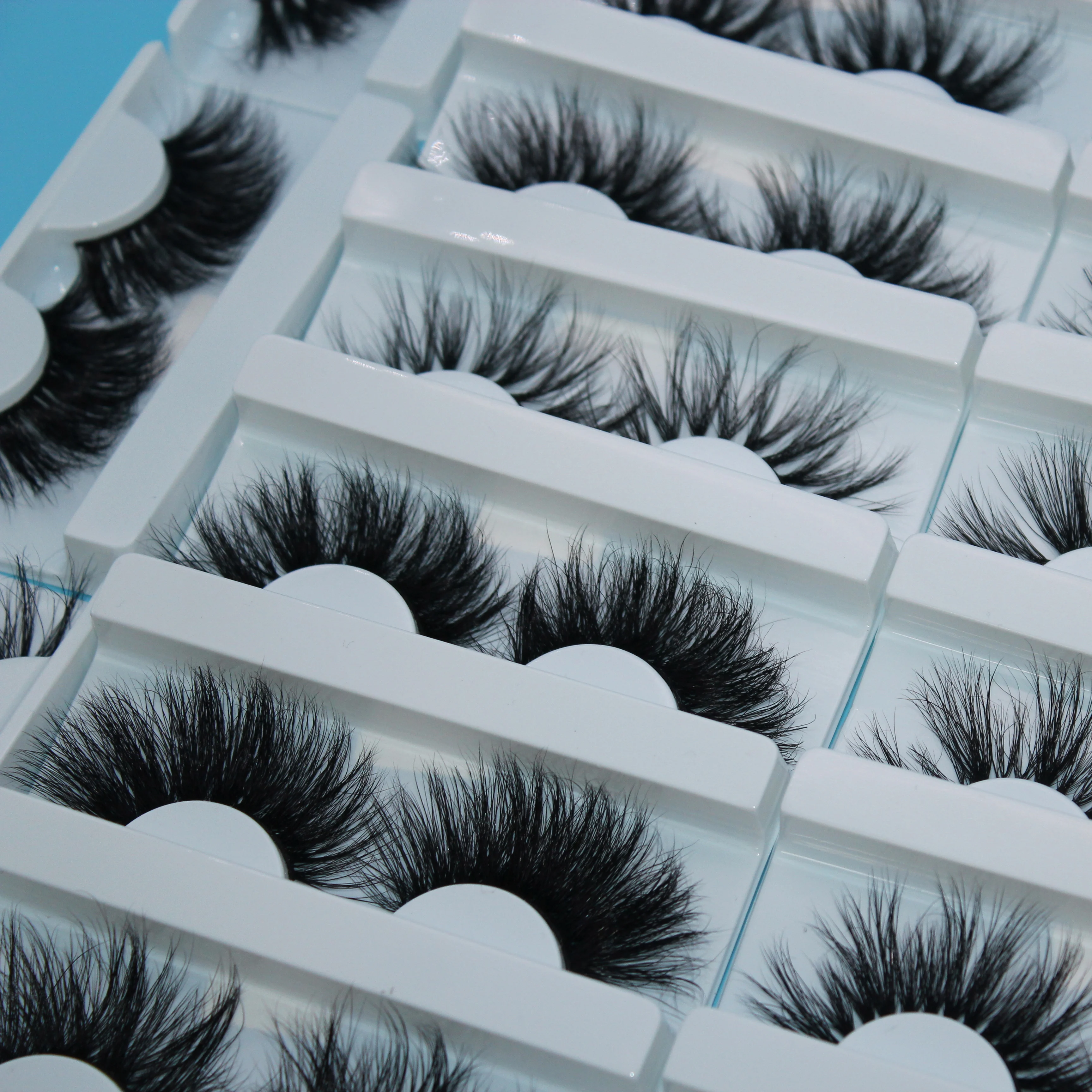 

Wholesale Make Your Own Eyelash Fluffy 25Mm Vendor Wispy Eyelashes, Natural black