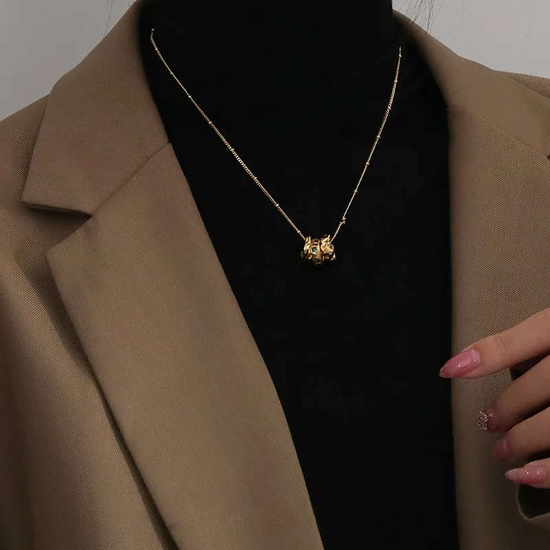 

18K Real Gold Plated Diamond Three Rings Pendants Collar Necklace Beaded Chain Irregular Round Circle Charm Necklace, Picture shows