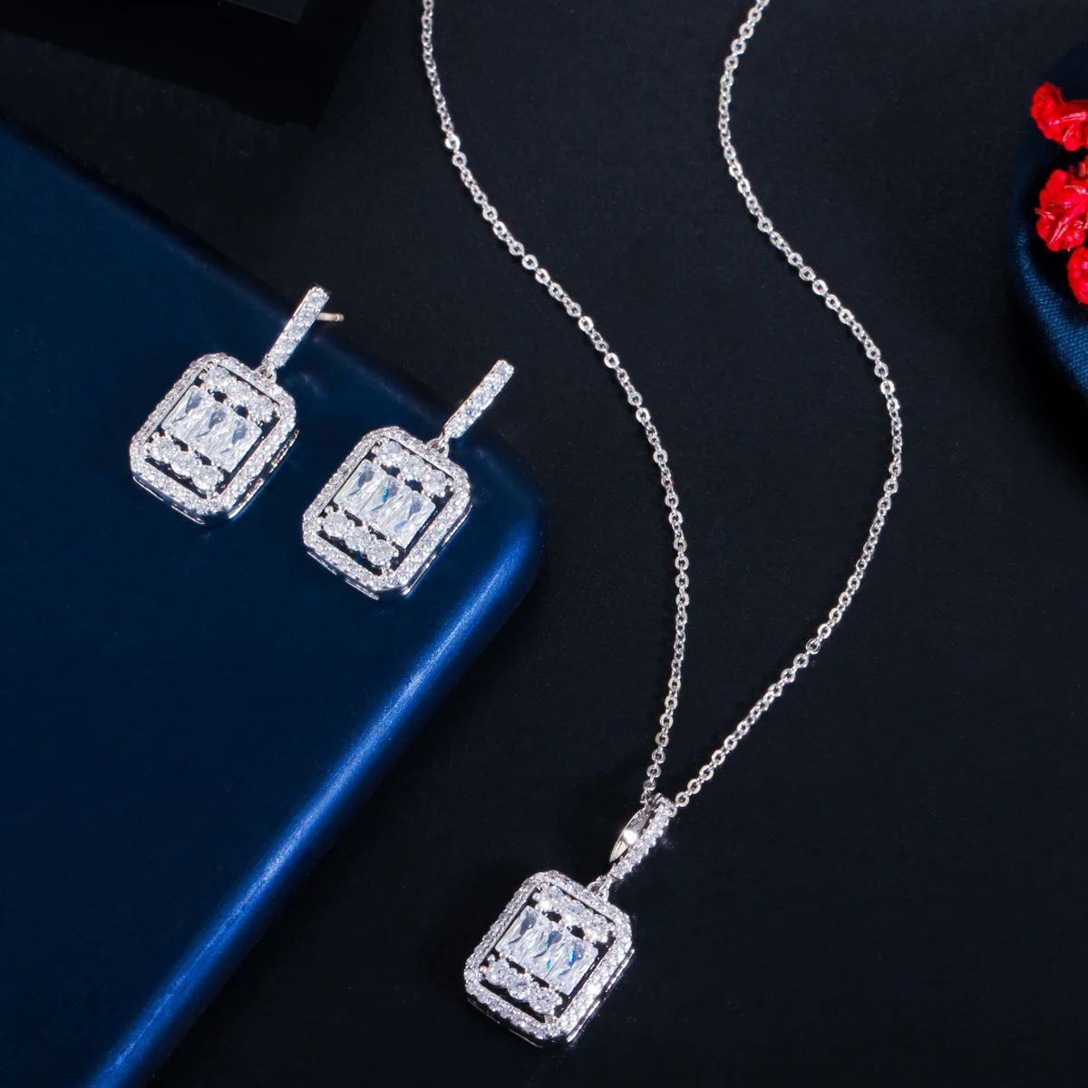 

Hot selling copper inlaid with zircon Rectangular Pendant Necklace Earrings Set ladies elegant temperament Jewelry Set