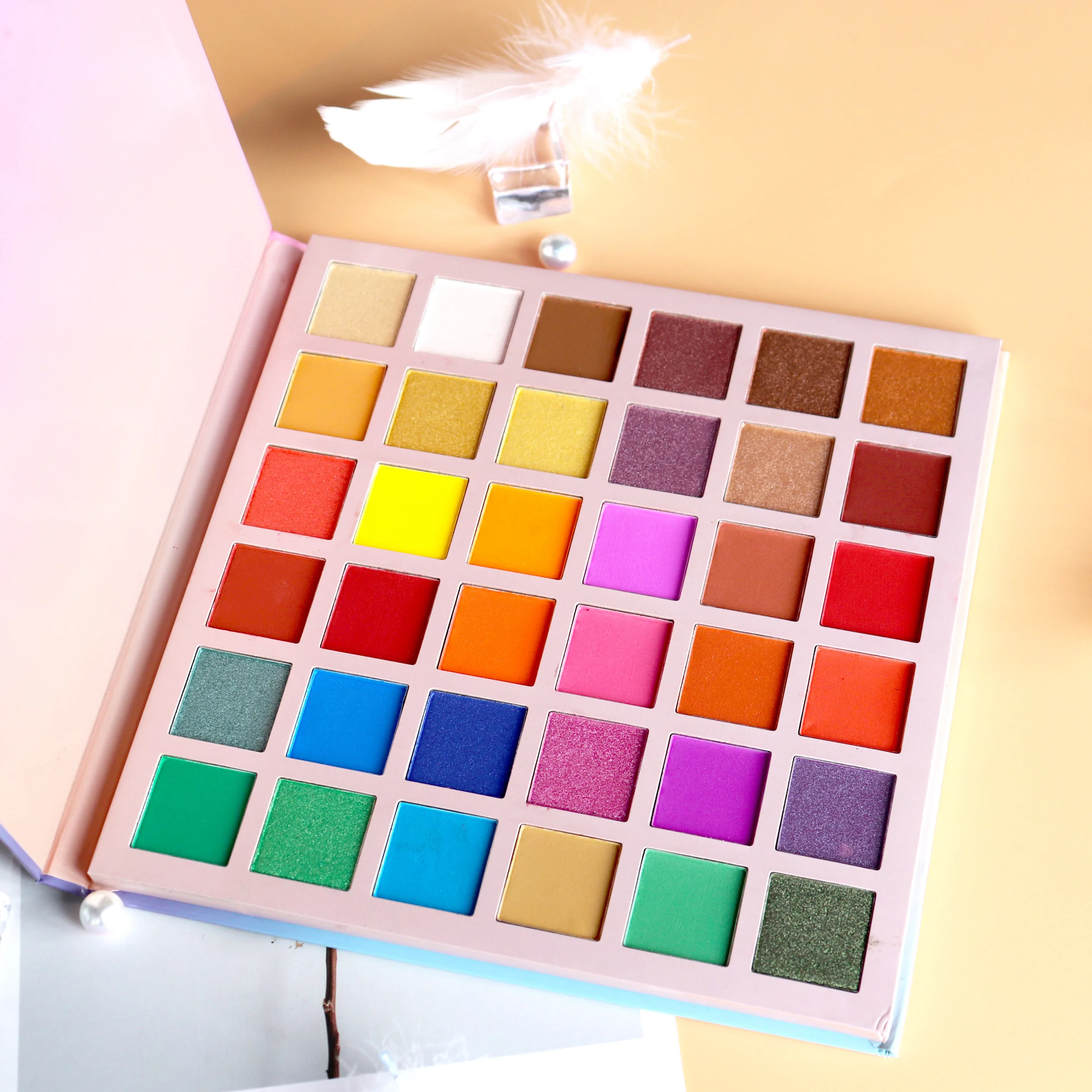 

High Quality Wholesale Cheap Make Up Eyeshadow Palette Nude