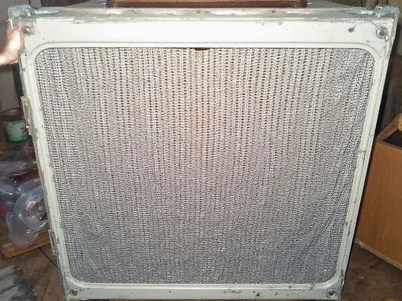 Dog crate ventilation panel with hardware cloth