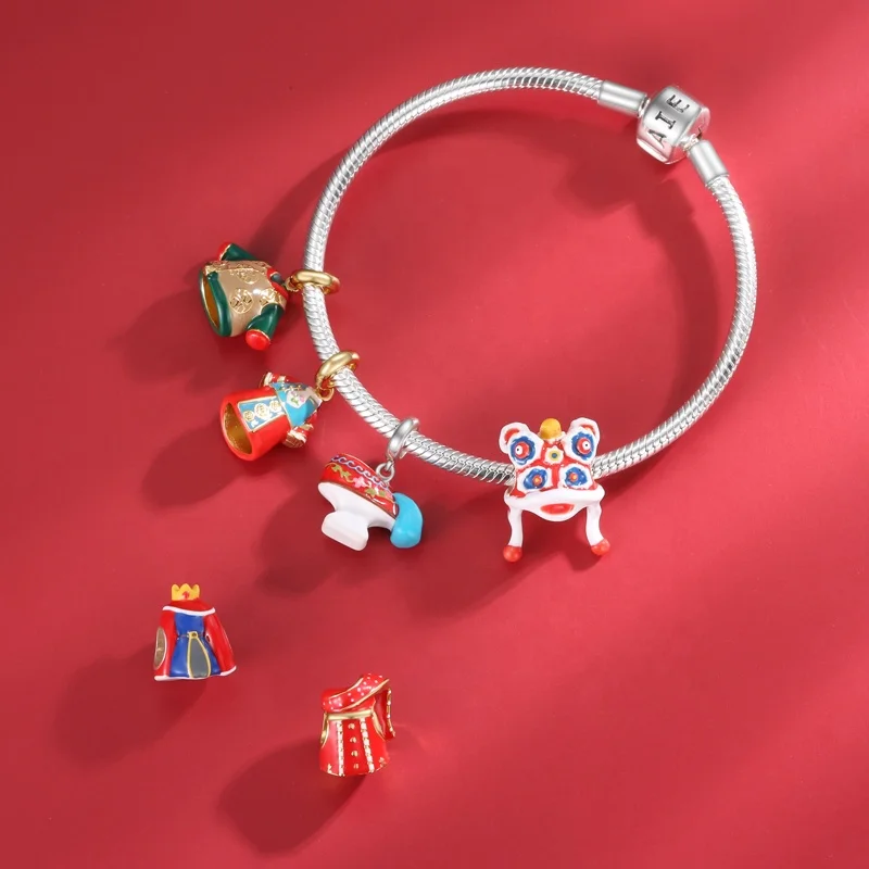 

New designer charms 925 sterling sliver Beautiful costumes King clothes Lion hat enamel beads pendant for women bracelet