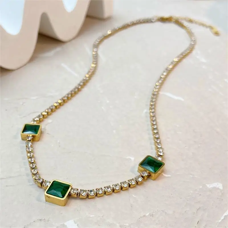 

Senior Emerald Green Square Inlaid Gem Necklace Jewelry Full Diamond Collar Chain Short Stainless Steel Gold Plated Necklace