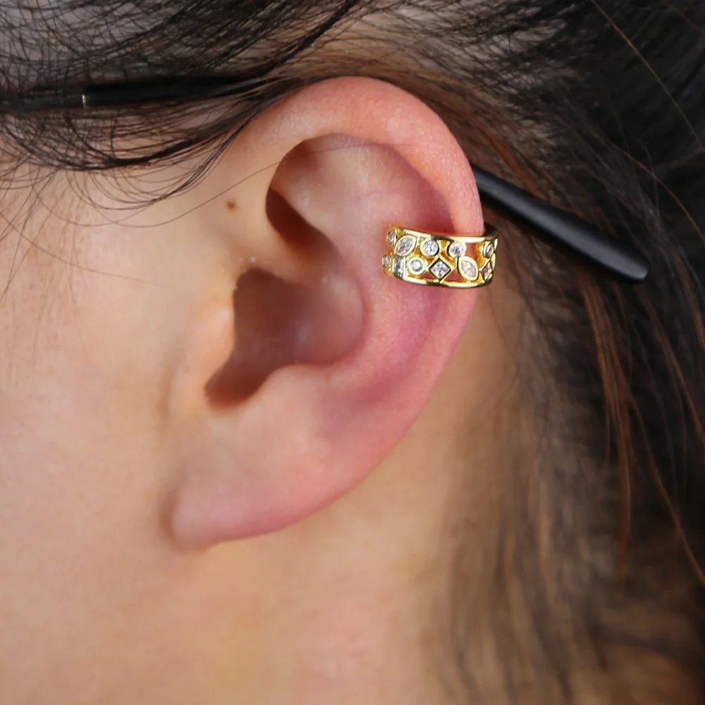 

2021 new arrived mini cuff earring fashion women jewelry Gold filled shiny cz paved hollow clip on earring cuff jewelry