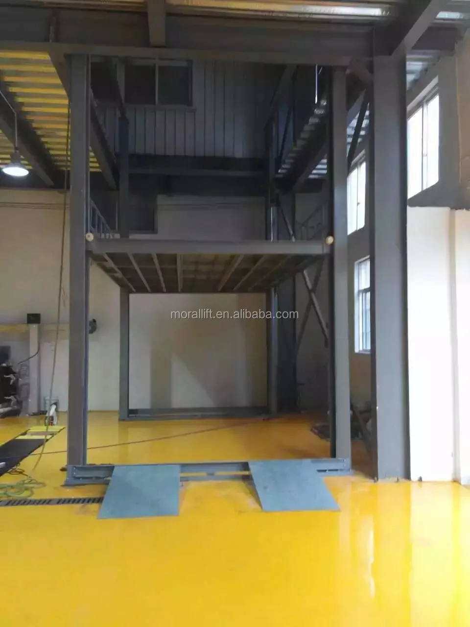 4 post car lift.jpg