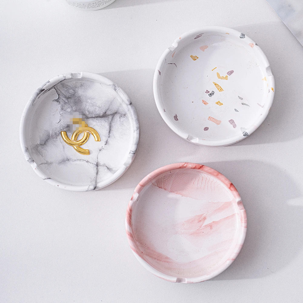 

custom logo printed porcelain ceramic ash tray, hotel porcelain ceramic round ashtray with custom logo home decor, Multicolor optional