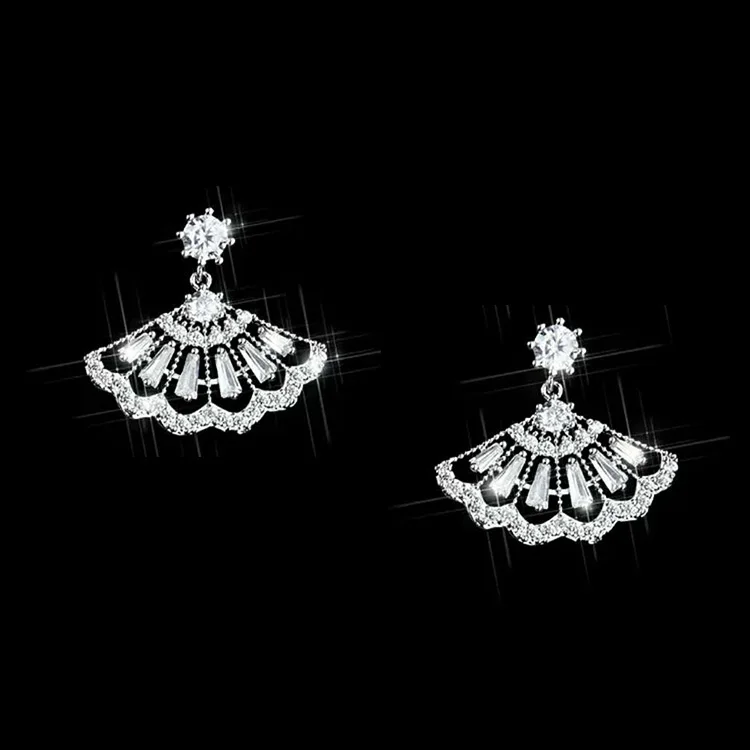 

2021 new fan studs fashion sweet style 925 silver needle earrings