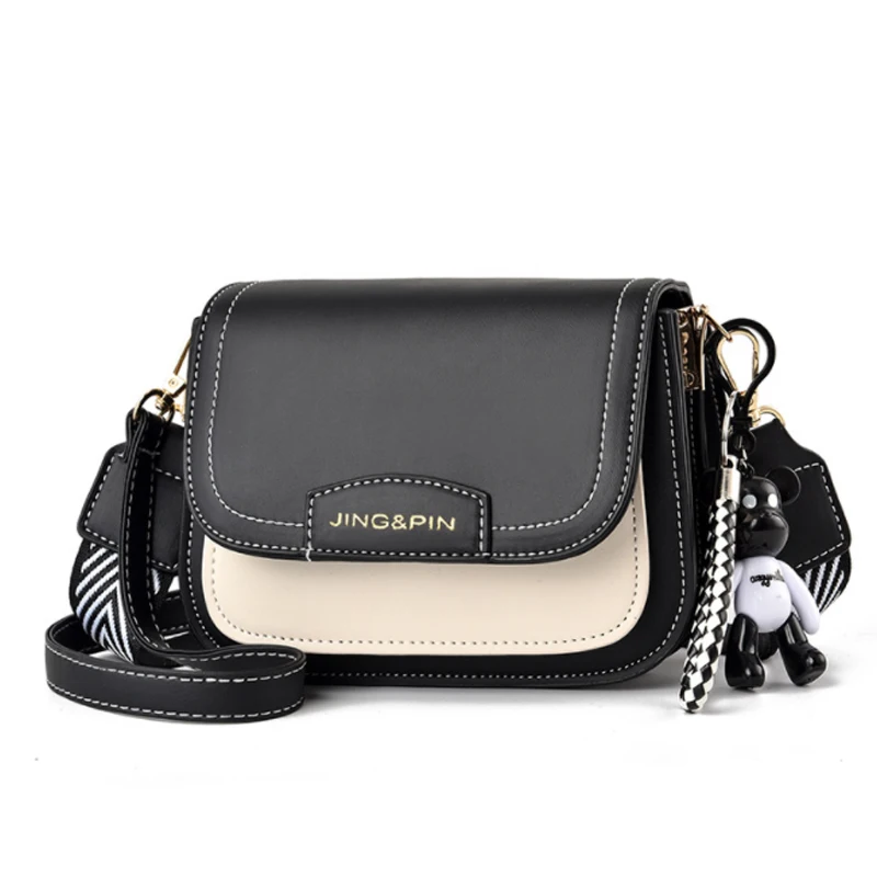 

manufacturers selling fashion letters korean one-shoulder girl pu leather small square bag with pendant all-match messenger bag, Multi