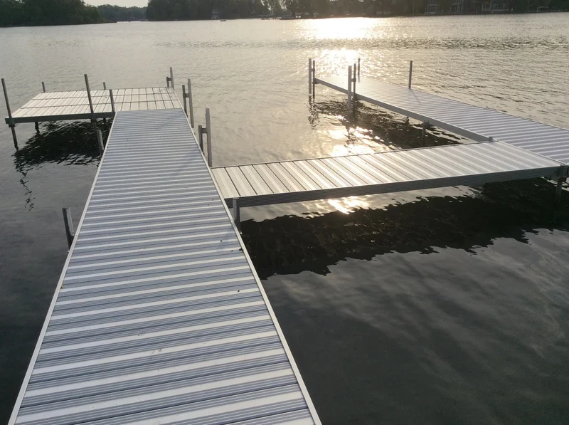 Customized Aluminum Gangway Pontoon Floats Durable Floating Boat Dock