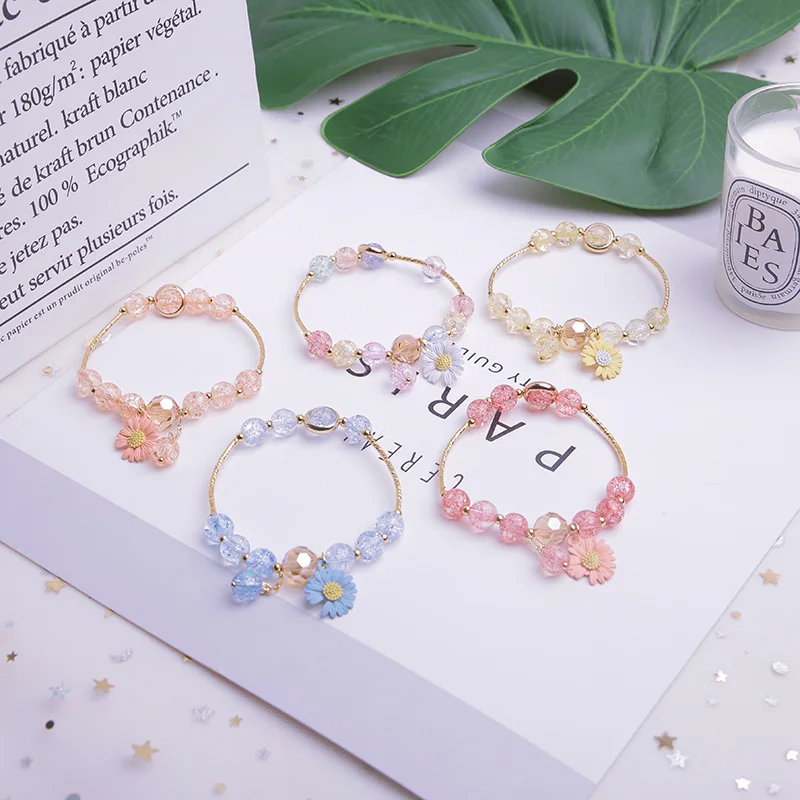 

Cute Little Daisy Flower Girl Alloy Bracelet Fashion Jewelry Accessories Glass Beaded Bracelets for Women, 5 colors