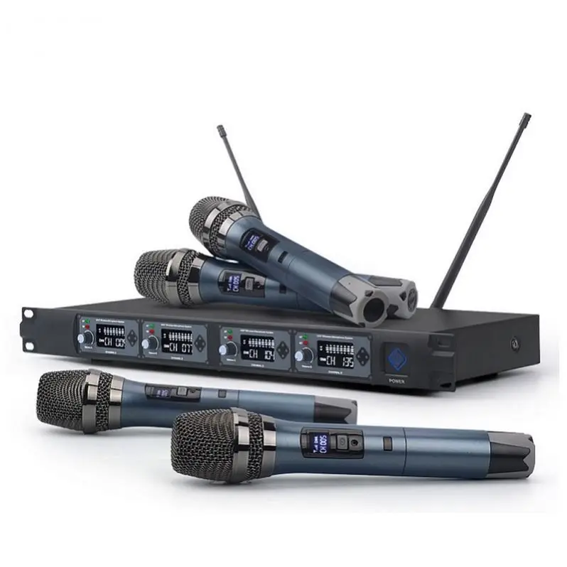 

4 channels UHF Wireless Microphone with Handheld Microphone for Karaoke singing