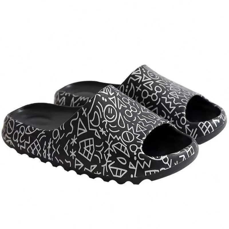 

2020 outdoor popular style summer pvc custom logo slippers World Best Selling Products, Customized color