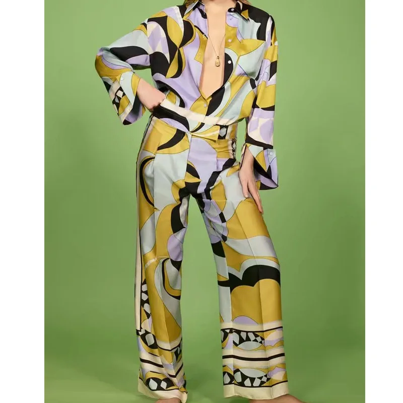 

Wholesale French retro 2022 spring and autumn new printed shirt printed wide tube trousers set