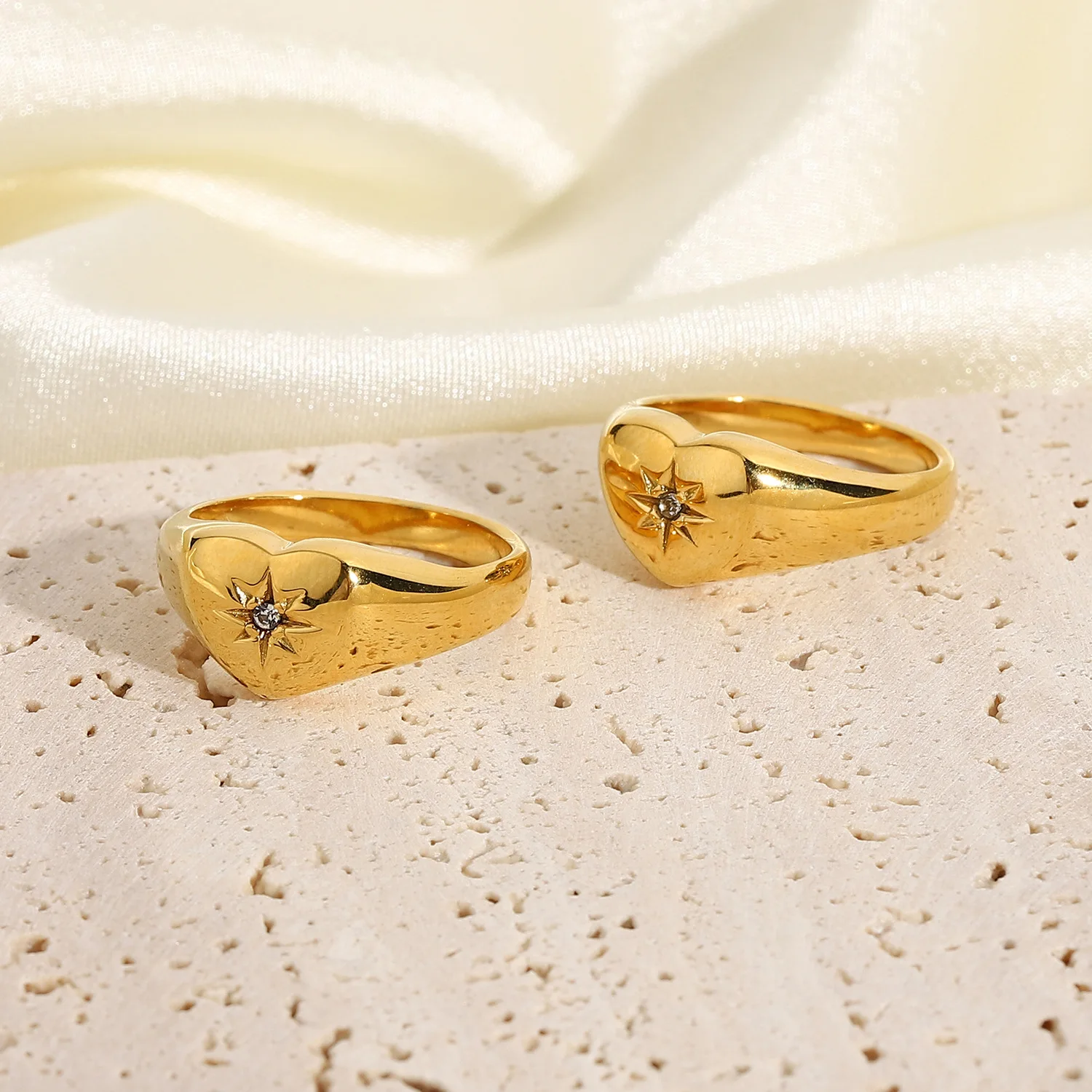 

2021 Chunky Gold Heart Ring For Sweet Cool Girl 18K Gold 316L Stainless Steel Diamond Star Heart Ring For Women