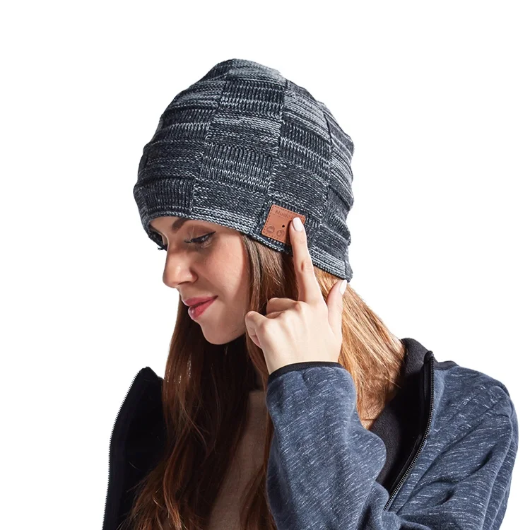 

Wholesale PEATOP Promotional Winter Bluetooth Knitted Hats Wireless Headphones Custom Music Beanie Hat for Christmas Gift