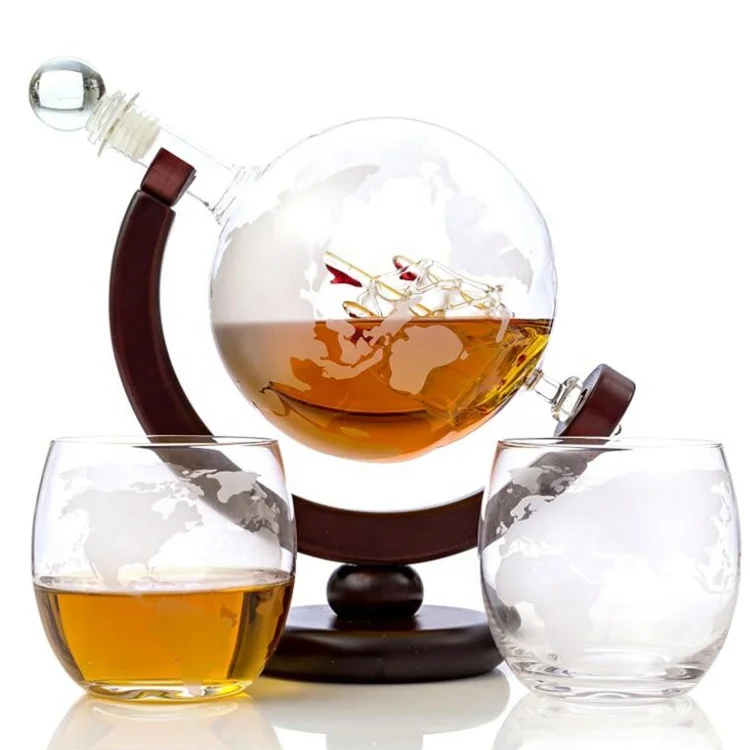 

Wholesale Hot Selling Liquor Glass Etched Globe Whiskey Whisky Decanter Set Sets with 2 Glasses, Transparent