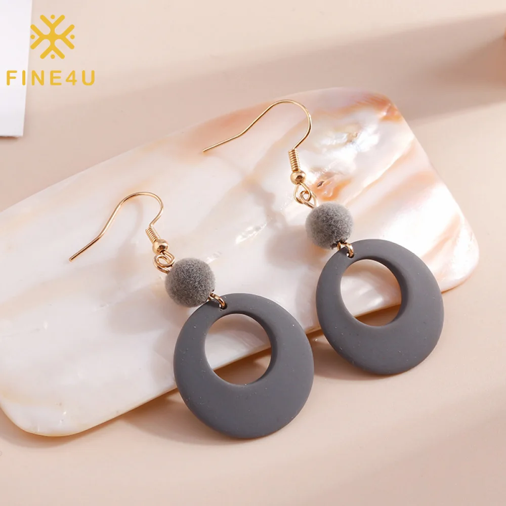 

Holiday Fashion Elegant Women Fluff Ball Pendant Drop Valentine Acrylic Custom Resin Hoop Earrings
