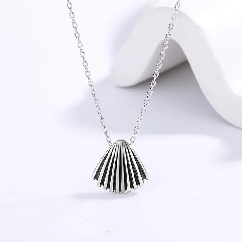 

New Japanese and Korean Style Shell Necklace Female Fan Shape Texture Collar Chain Classic Jewelry Wholesale necklace charm