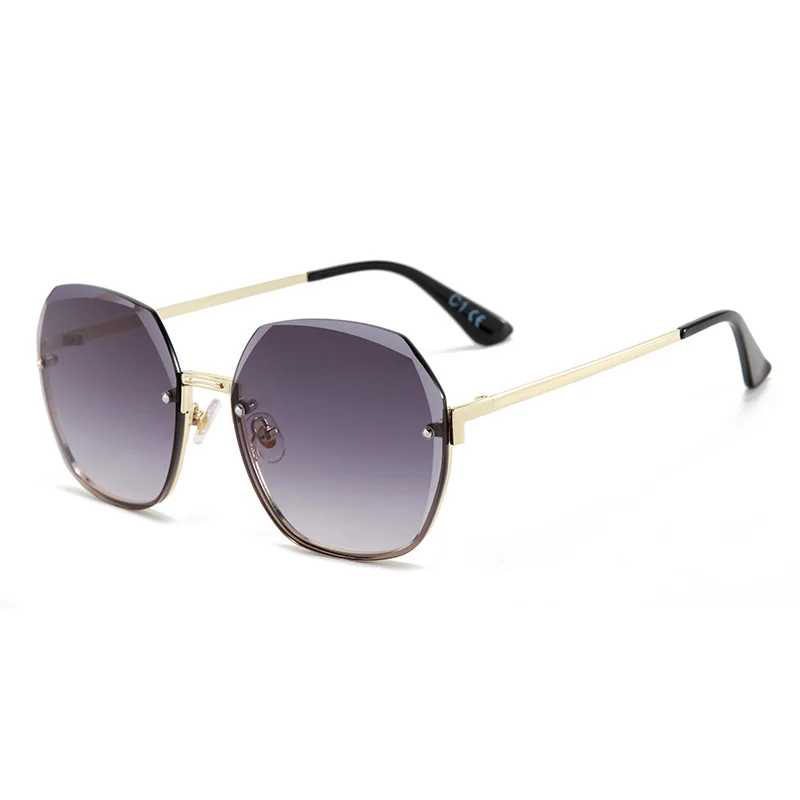 

2021 Hot Selling Personal Bling Sunglasses Vintage Sunglasses Women