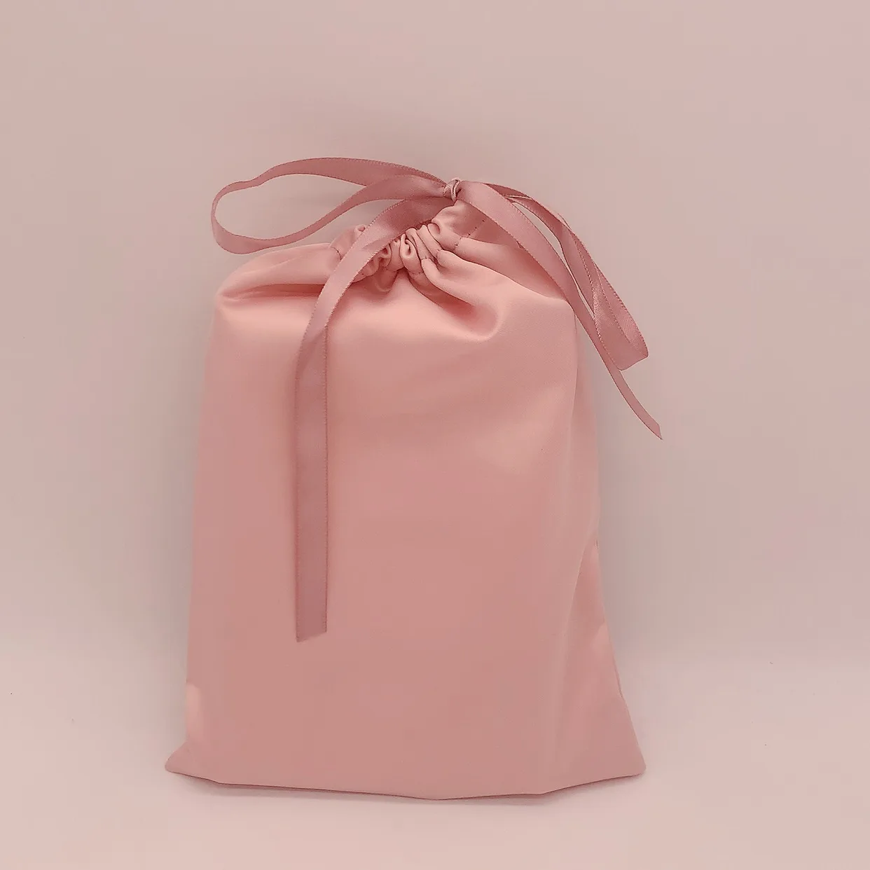 

Eco Friendly Biodegradable Sublimation Pink Jewelry Bag Silk Large Jewelry Bags Luxury Packaging, Various color