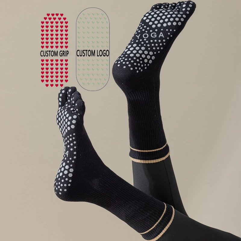 High Quality Knitted Anti Slip Five Toe Crew Yoga Grip Socks Cotton Breathable Pilates Socks Custom Logo