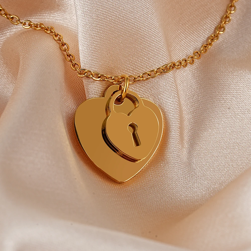 

Women Fashion Stainless Steel Jewelry Dainty Tiny Lock Custom 18K Gold Plated Heart Pendant Necklace