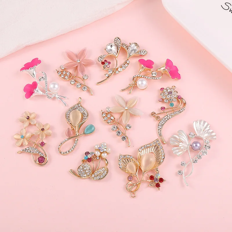 

2022 new Metal Lady Style Designer Shoes Decoration Pearl Flower Butterfly Shoes Accessories Fit Hole Sandal Clog Charms