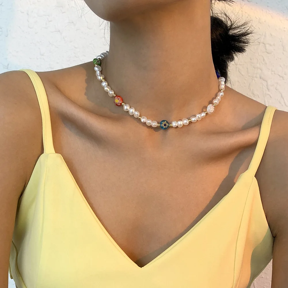 

2021 Sailing Jewelry Bohemia Flower Imitation Pearl Necklace Retro Creative Flower Beaded Necklace for Girls Women