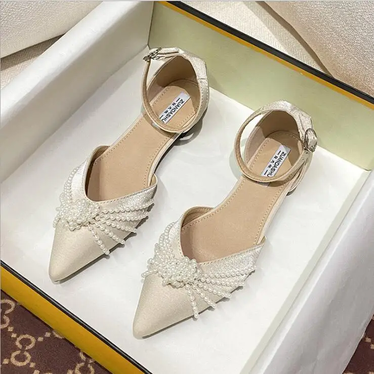 

YK1221A New style pearl single shoes women One word buckle hollow sandals all-match large size women's shoes 41-42