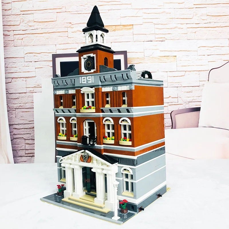 

IN STOCK 10224 le goes city street view Town Hall view building blocks