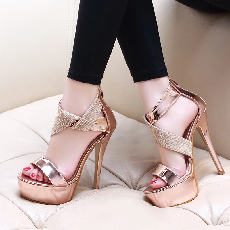 

2022 European and American style summer new fashion patent leather sexy thin heel super high heel Model T stage sandal female mo