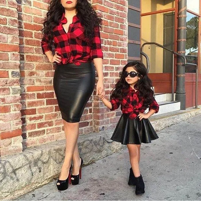 

Ivy10506A Summer fashion girls kids 2pcs clothing set girls red plaid shirt with PU skirt outfits, As pic