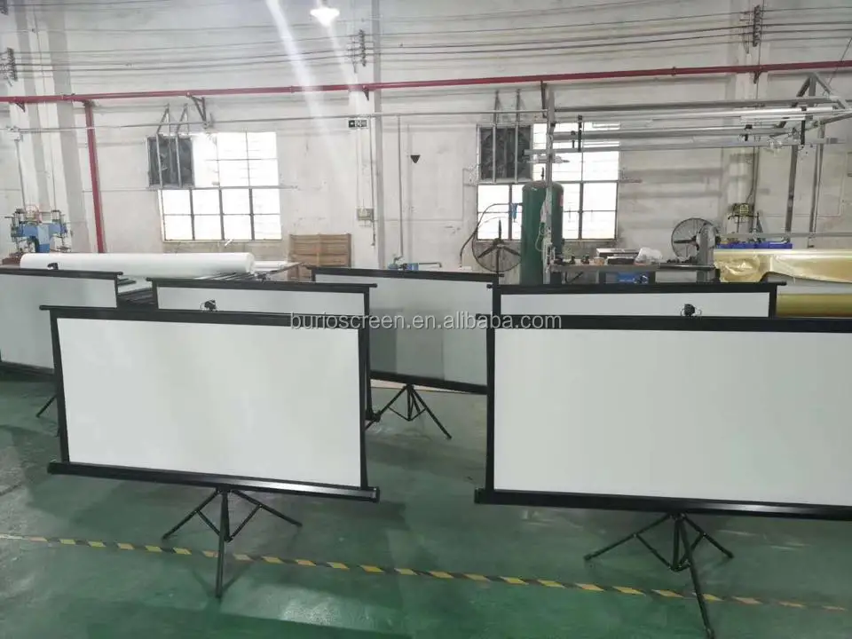Tripod Presentation Screen