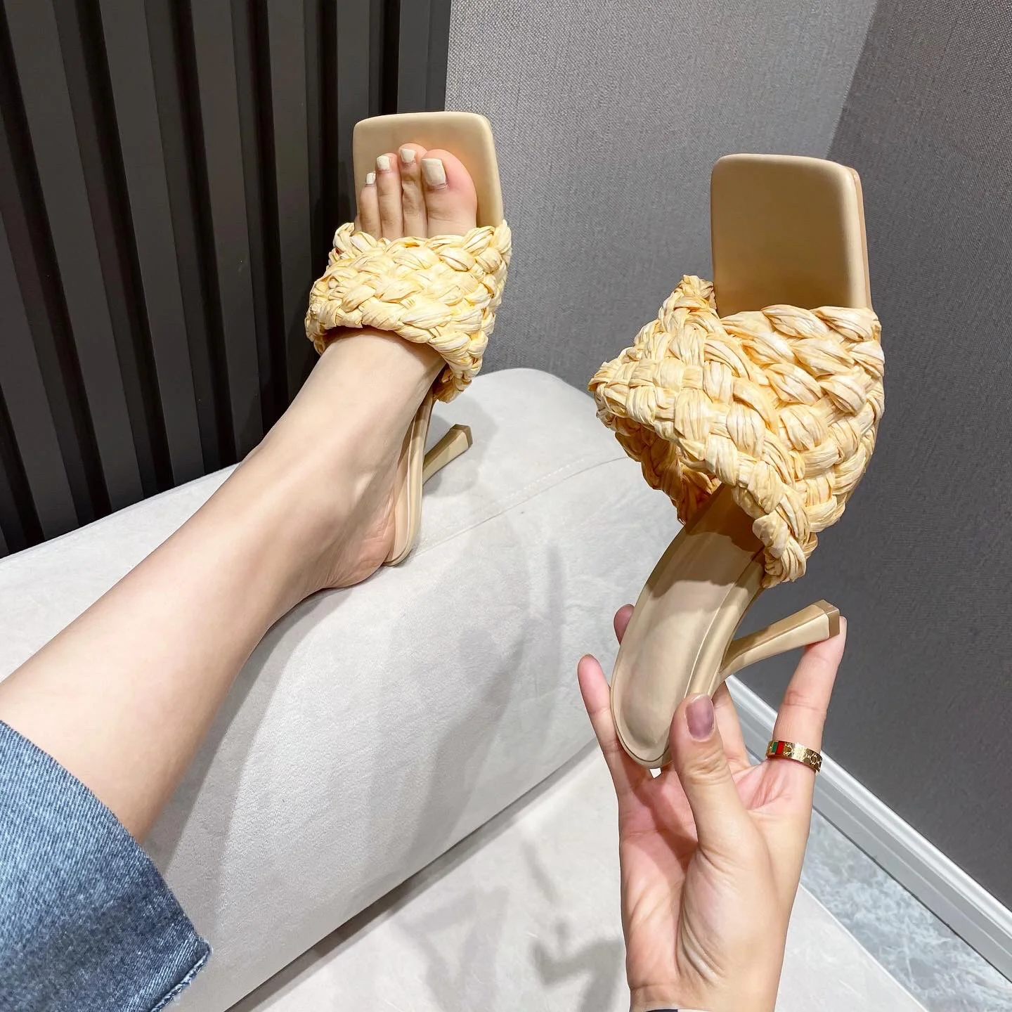 

2021 fashion summer high heel slippers new designer straw ladies sandals, Black,nude,gold,etc