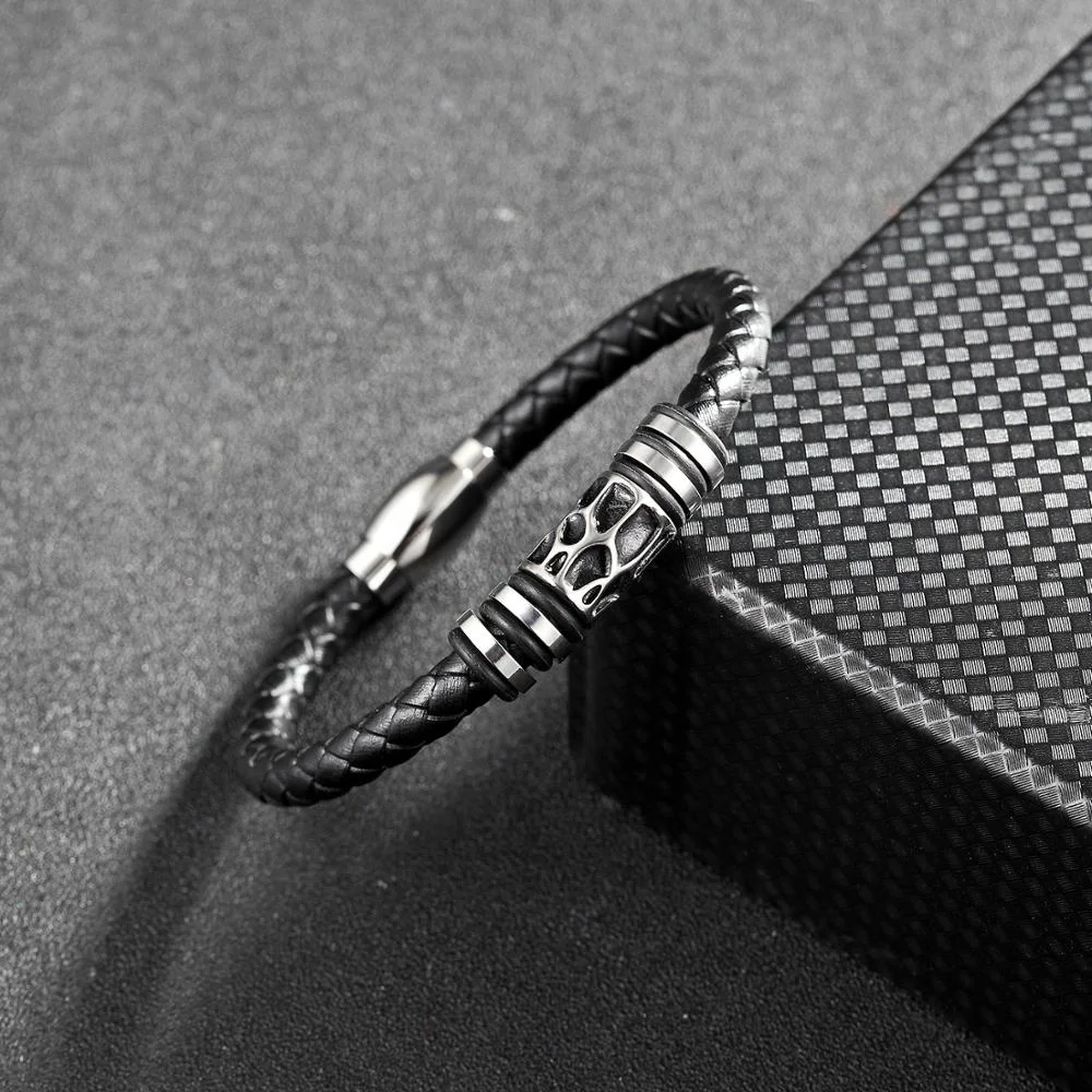 

Trendy Simple Men 21cm Black Leather Bracelets Stainless Steel Magnetic Clasp Bangles Delicate Retro Designer Jewelry