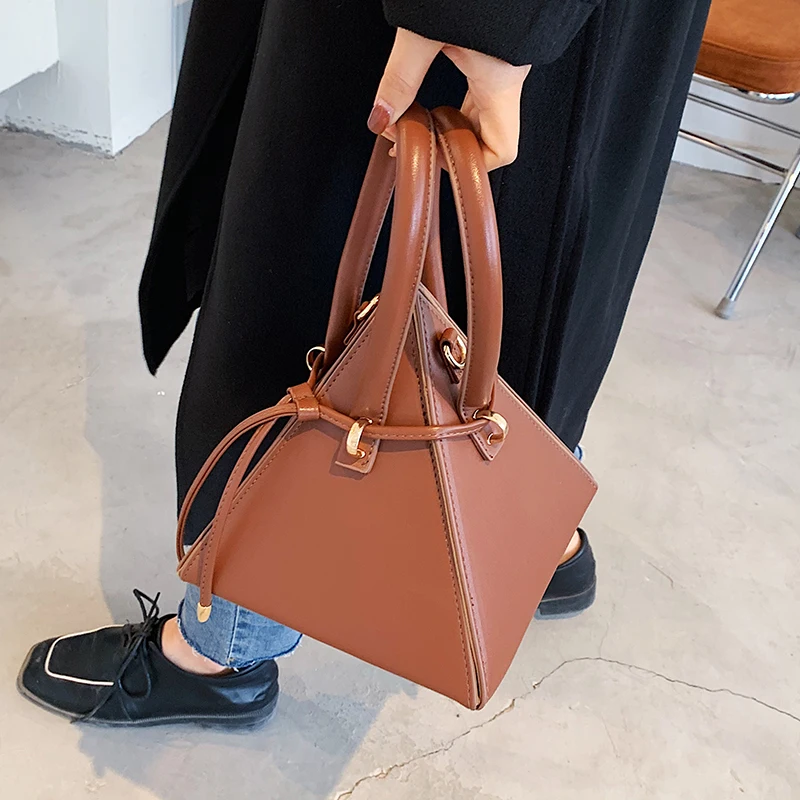 

2021 Korea Style Young Lady Hand Bags Hot Sell Ladies Purse Trendy Triangle Handbags For Women