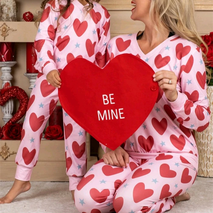 

2022 Valentines Day Sleepwear Hear Printing Family Matching Outfits Mom And Daughter Suit Women Kids Mommy And Me Pajama Sets
